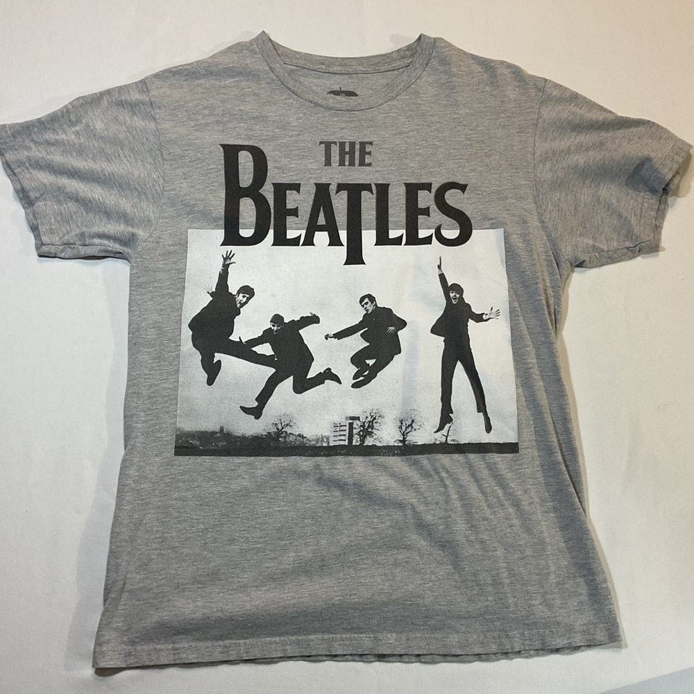 Beatles Jumping in the Air Photo Music Band Gray T-Shirt, Size M Short Sleeve